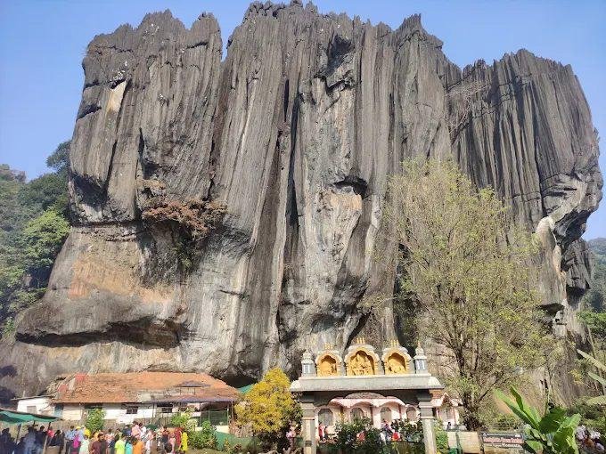 Yana Rocks